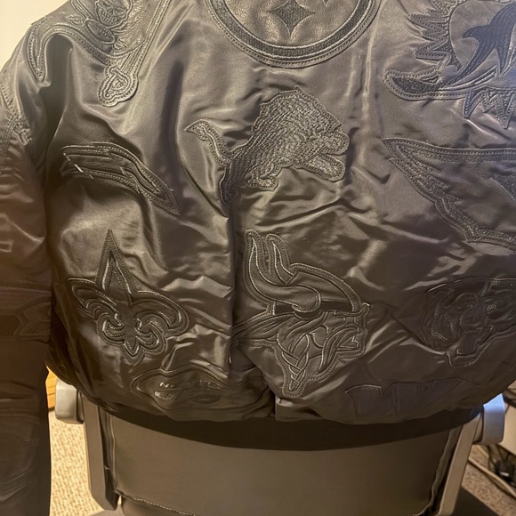 Jeff Hamilton NFL Jacket - Picture 11 of 13